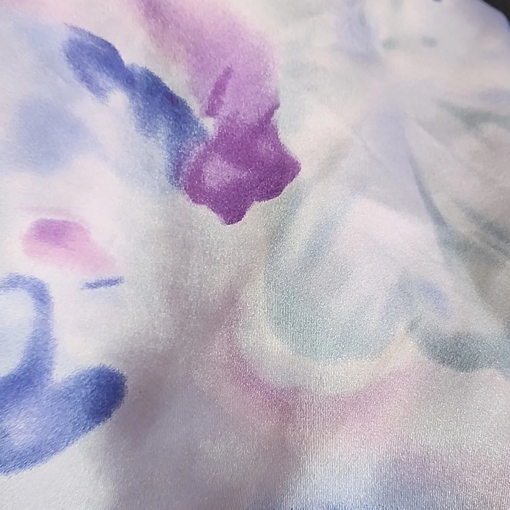 ✨️1✨️JESSICA INTIMATES Silky Top, Size M (10-12), Purple/White/Blue/Green Tones - Picture 4 of 4